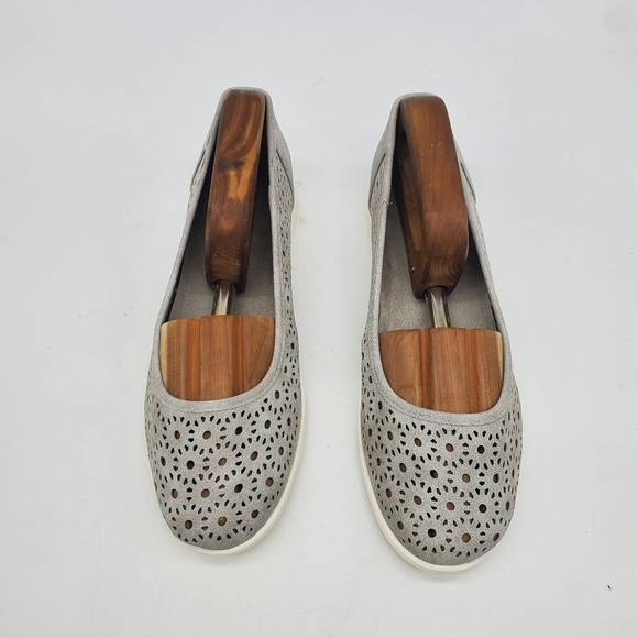 CLIFFS BY WHITE MOUNTAIN SHOES WOMENS 9M GREY FLATS - Picture 2 of 13